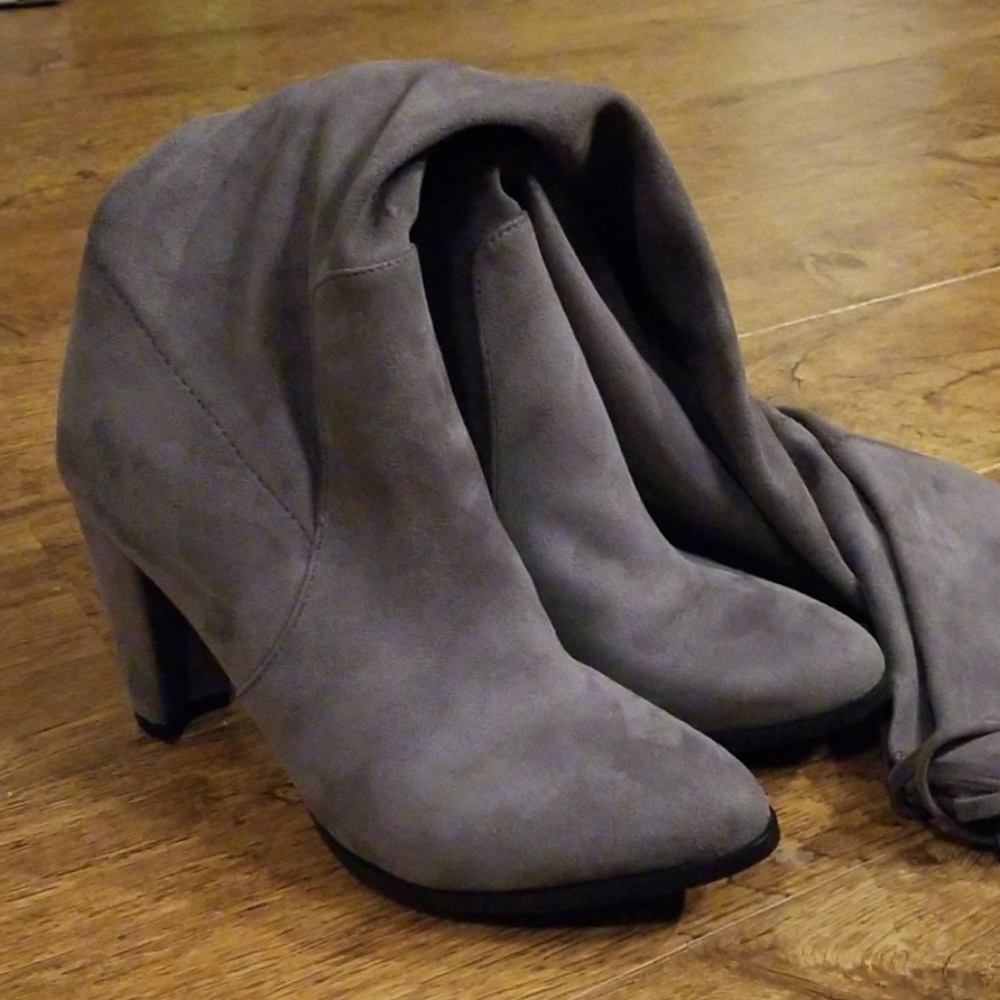 Boots - Picture 7 of 8